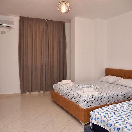 Flowers Apartments Golem  Dış mekan fotoğraf