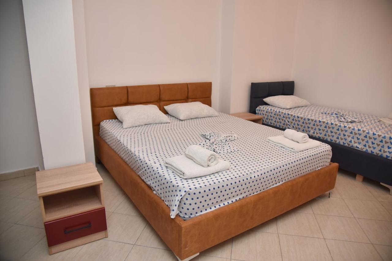 Flowers Apartments Golem  Dış mekan fotoğraf