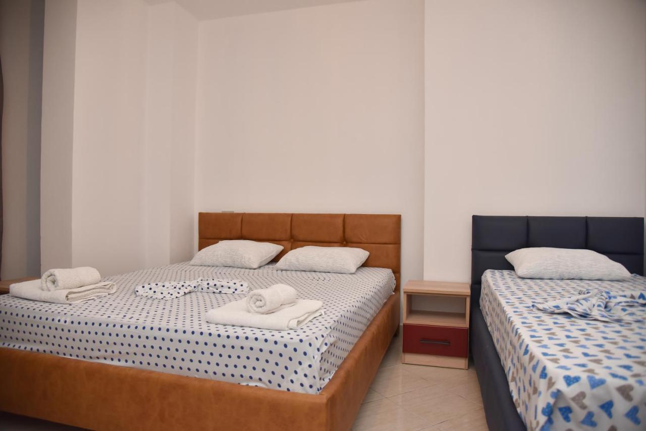 Flowers Apartments Golem  Dış mekan fotoğraf