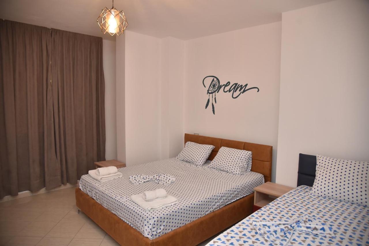 Flowers Apartments Golem  Dış mekan fotoğraf