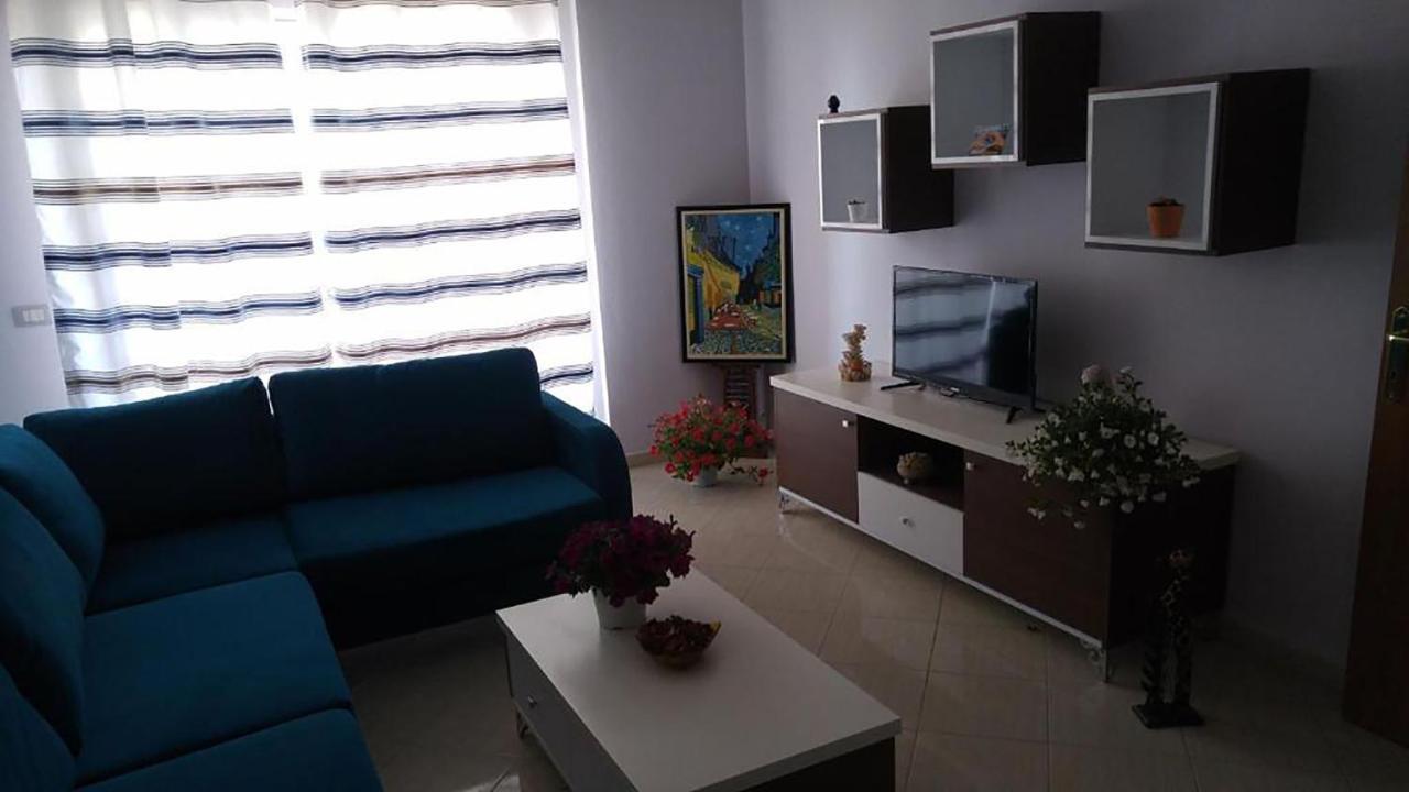 Flowers Apartments Golem  Dış mekan fotoğraf