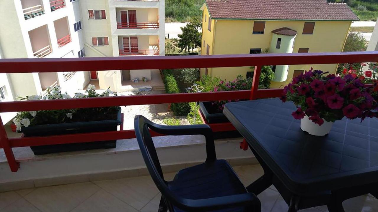 Flowers Apartments Golem  Dış mekan fotoğraf