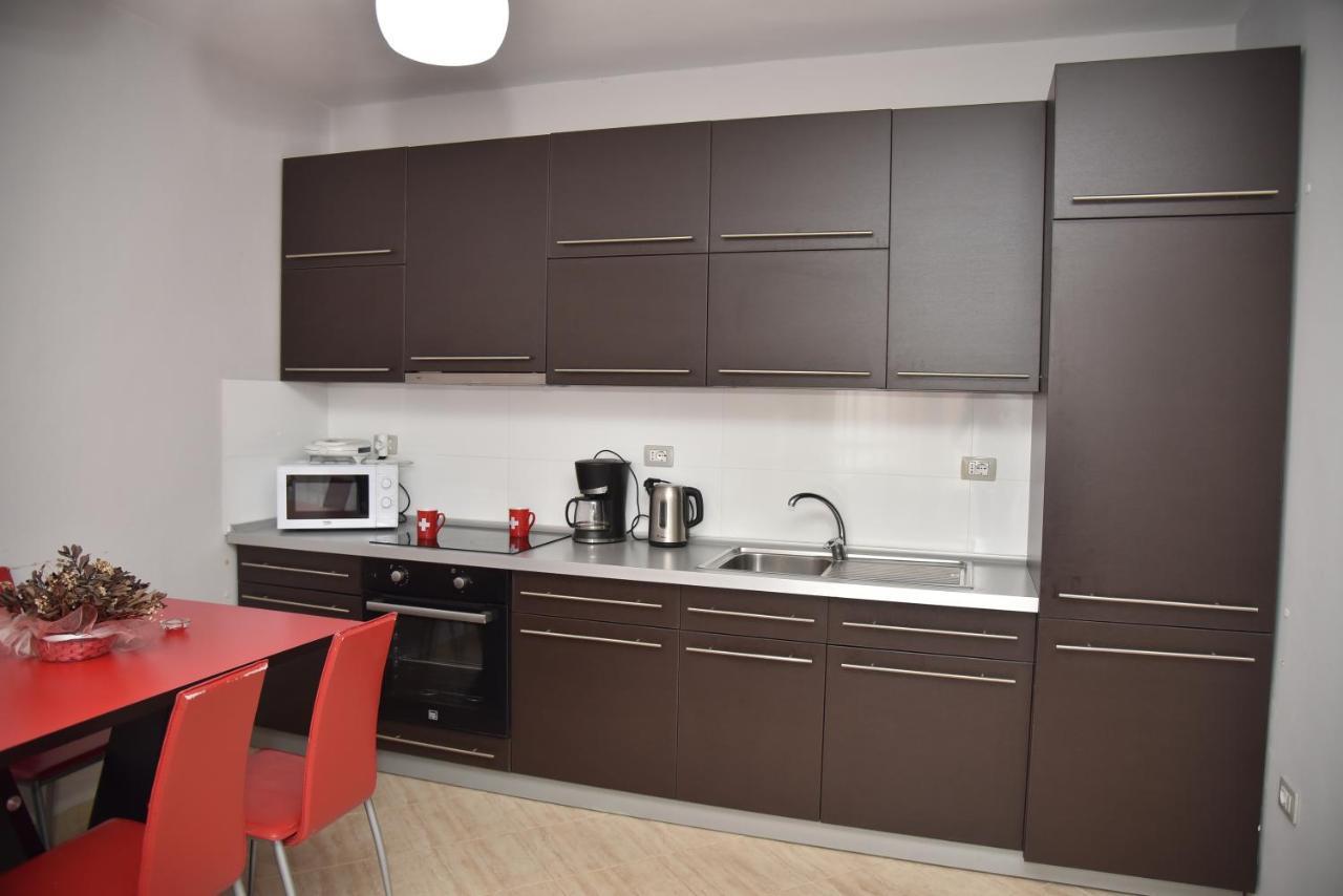 Flowers Apartments Golem  Dış mekan fotoğraf