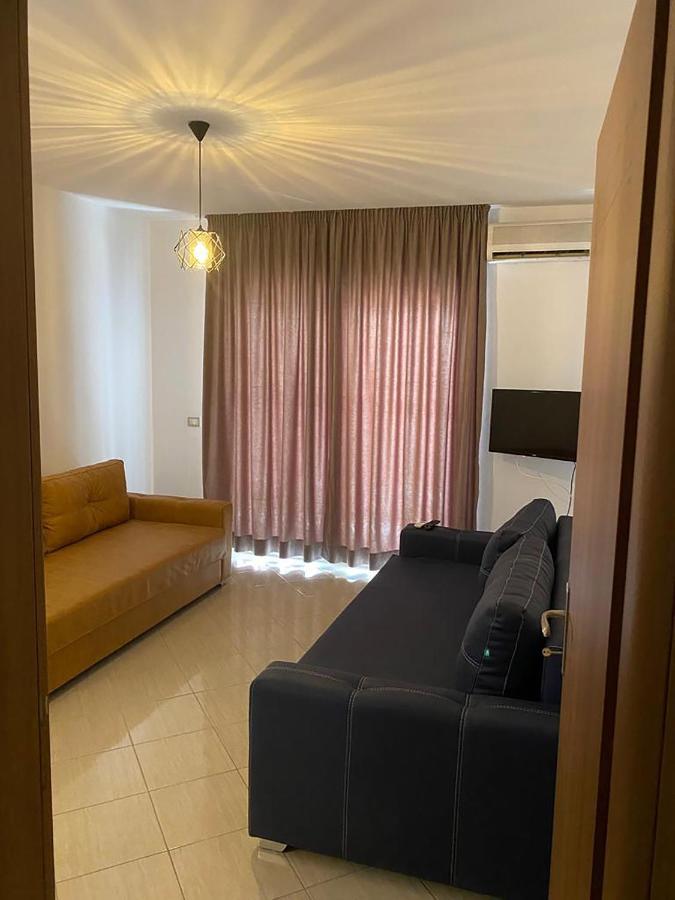 Flowers Apartments Golem  Dış mekan fotoğraf