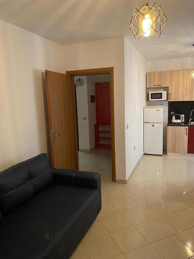 Flowers Apartments Golem  Dış mekan fotoğraf