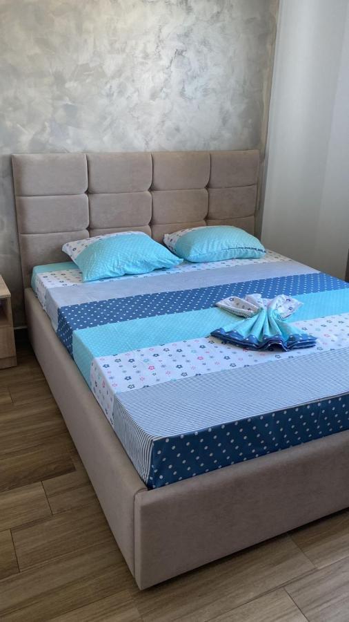 Flowers Apartments Golem  Dış mekan fotoğraf
