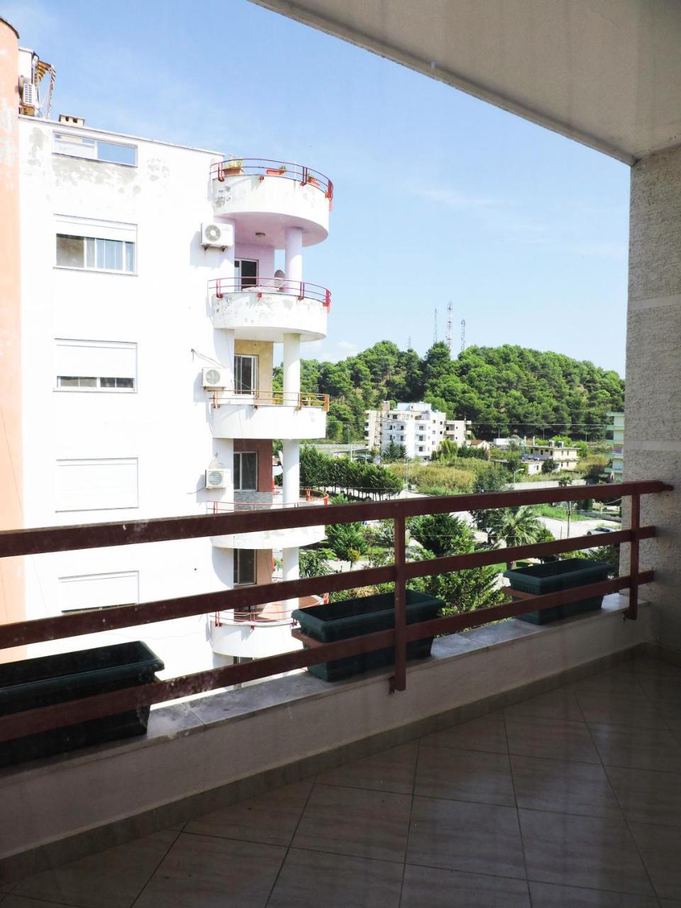 Flowers Apartments Golem  Dış mekan fotoğraf